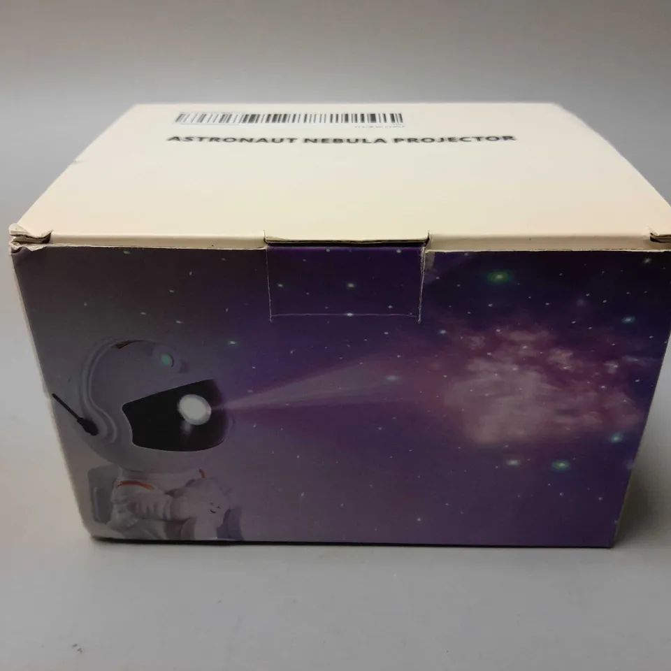 BOXED ASTRONAUT NEBULA PROJECTOR