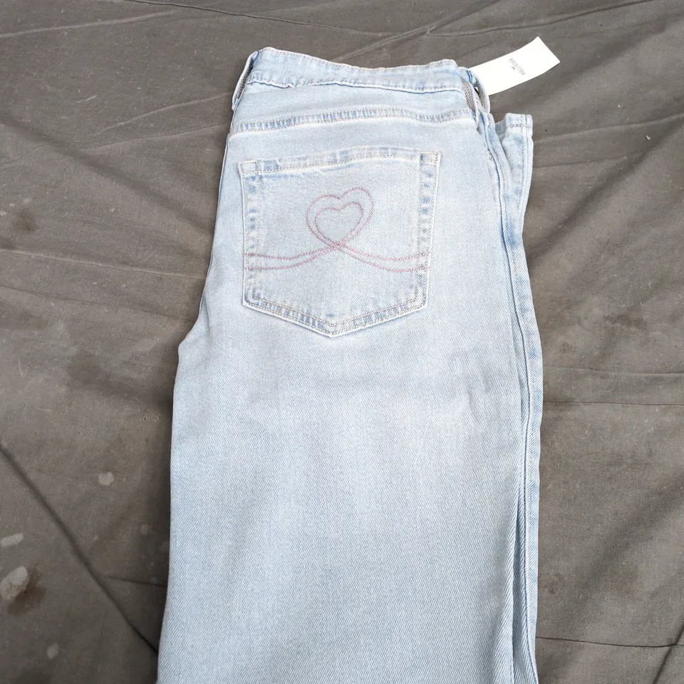 HOLLISTER HIGH-RISE FLARE JEANS – WOMEN'S, W31 SHORT, LIGHT WASH DENIM