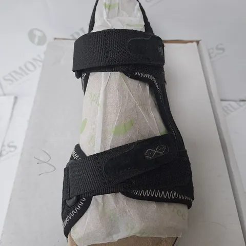 BOXED OPEN TOE SANDALS BLACK VELCRO STRAP SIZE 5