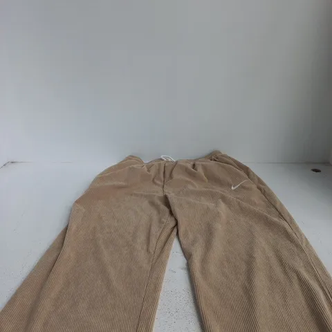 NIKE BEIGE CORDUROY JOGGERS – ELASTICATED WAIST MEDIUM