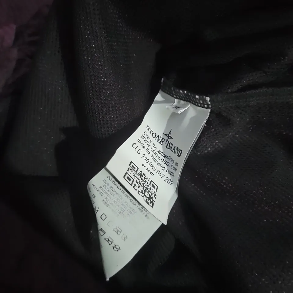 STONE ISLAND TOP - SIZE M 