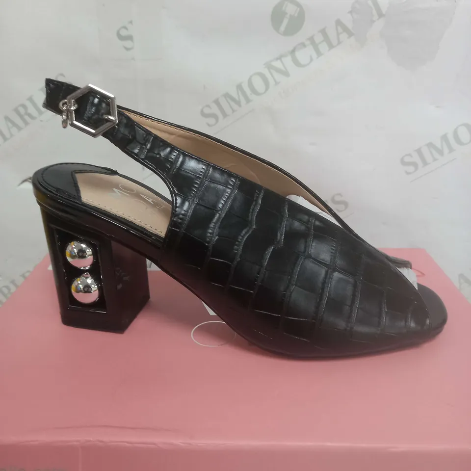 MODA IN PELLE PEARL HEELED SANDALS IN BLACK - SIZE 3