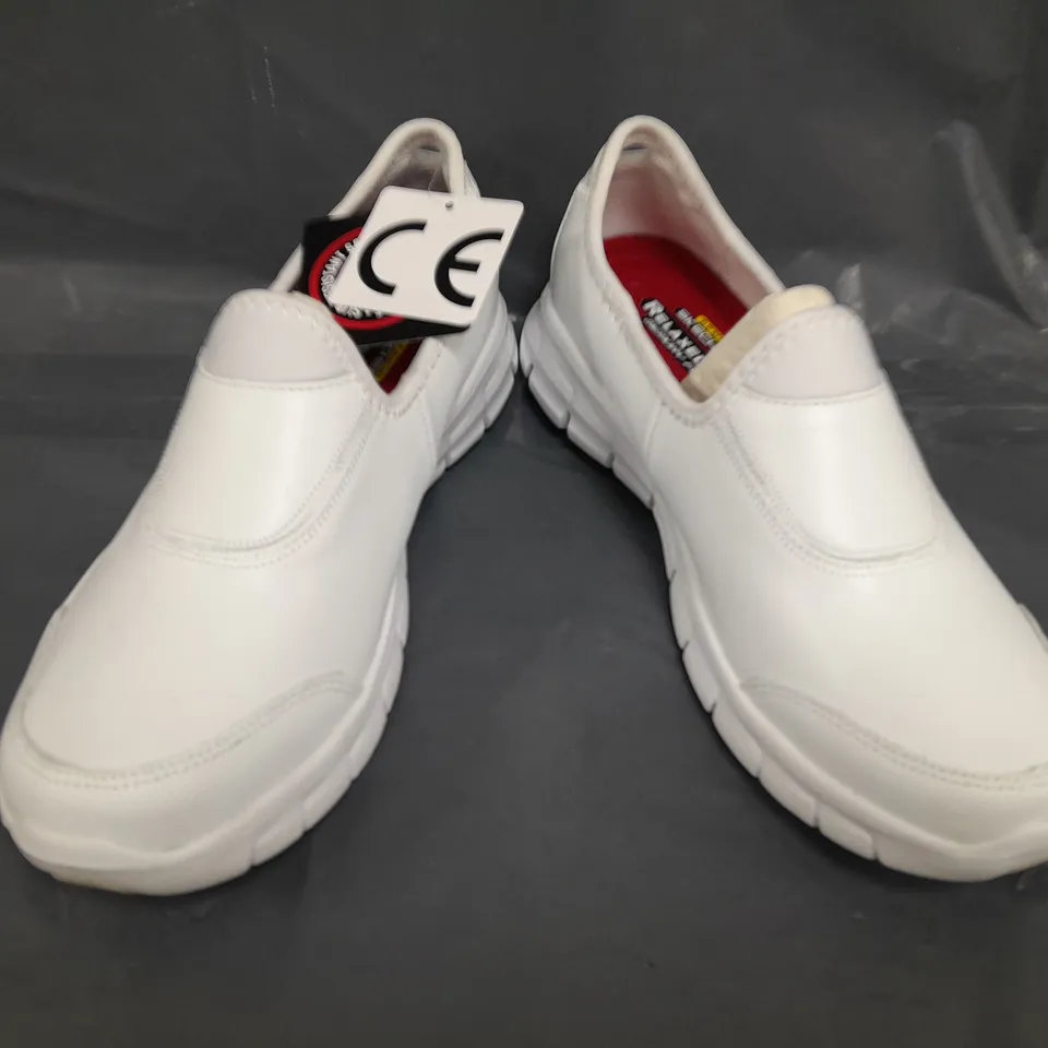 BOXED PAIR OF SKECHERS SURE TRACK WORKWEAR SLIP ON SLIP RESISTANT LEATHER PLIMSOLL - WHITE SIZE 5