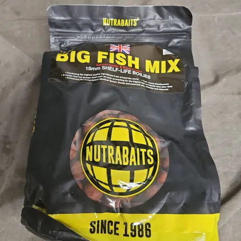 NUTRABAITS SHELF LIFE BOILIE 1KG BIG FISH MIX (SALMON CAVIAR BLACK PEPPER) 18MM
