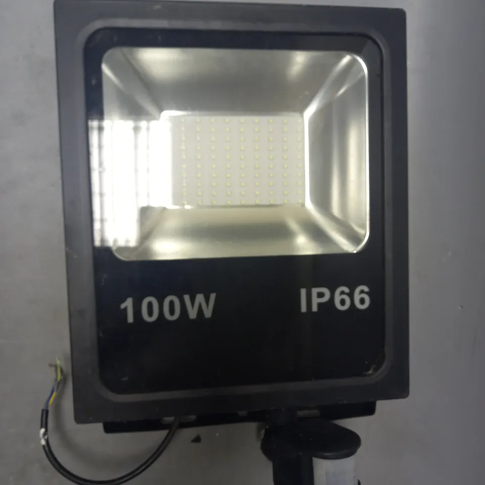 UNBRANDED 100W IP66 FLOOD LIGHT