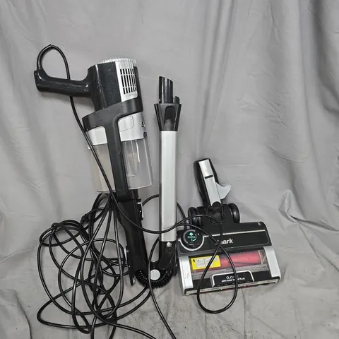 SHARK STRATOS CORDED VACUUM