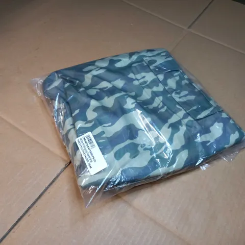 PRETTYLITTLETHING KHAKI AMO PRINT WIDE LEG CARGO TROUSERS - SIZE 8