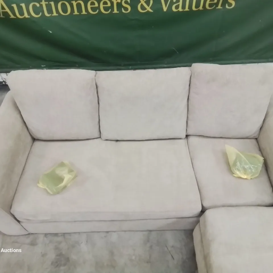 QUALITY DESIGNER FABRIC UPHOLSTERED CORNER SOFA/CHAISE LOUNGE 