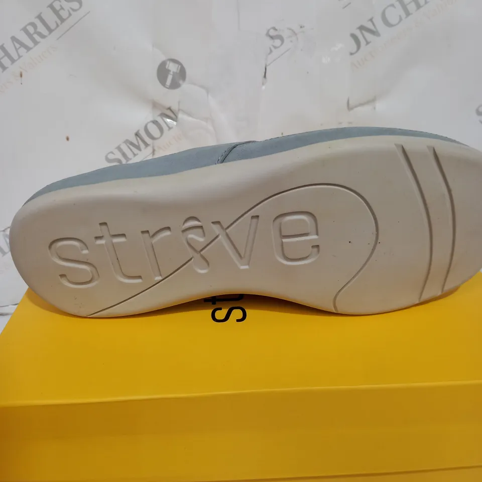 BOXED STRIVE GREY PURPLESTRIPE SANDALS SIZE 6