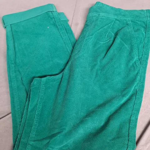 OLIVER BONAS CORD JOGGER IN GREEN - SIZE 14