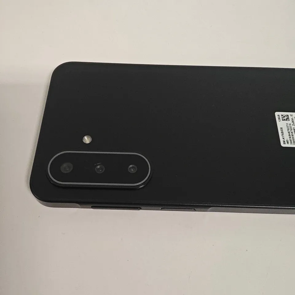 BOXED SAMSUNG GALAXY A17 5G 4/128GB IN BLACK - SM-A176B