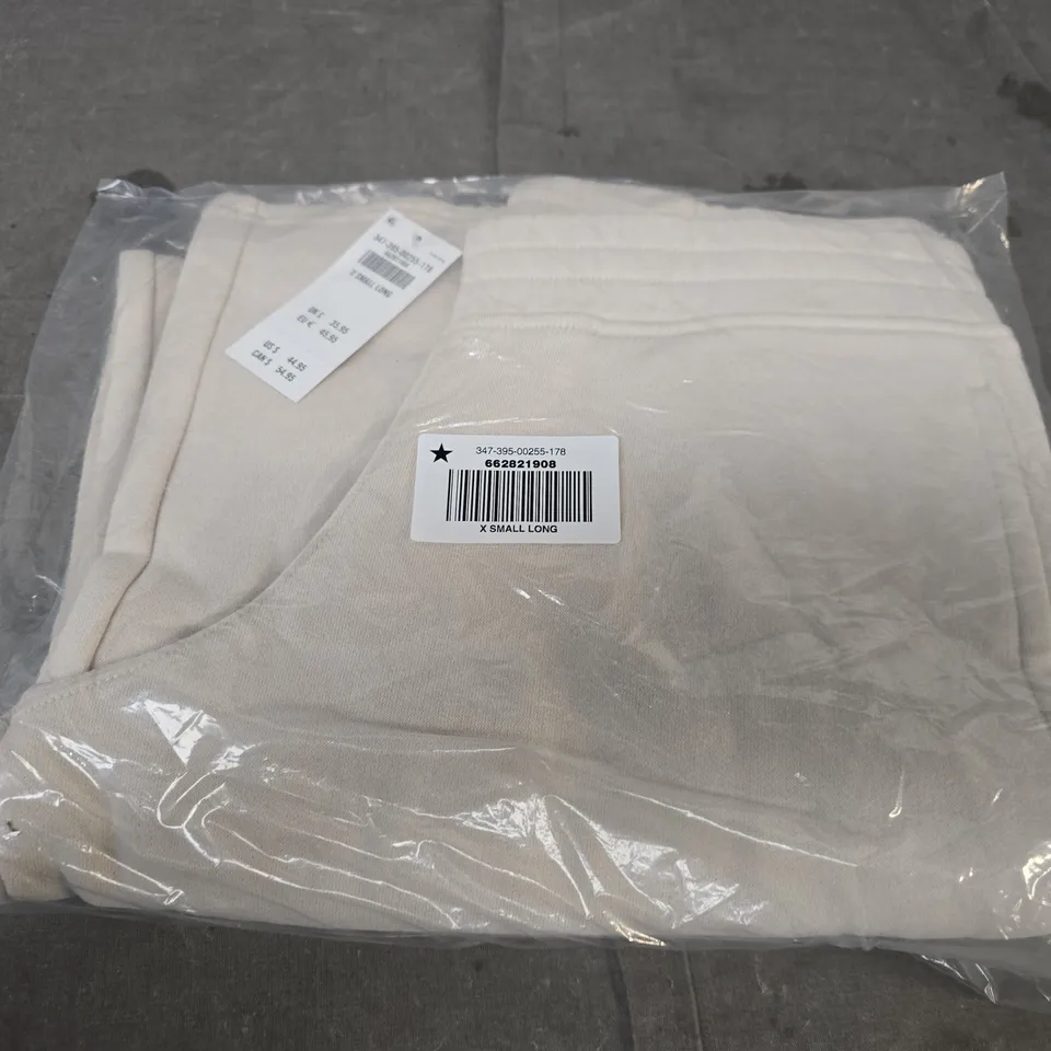 HOLLISTER BEIGE JOGGERS – XS LONG (X SMALL LONG)