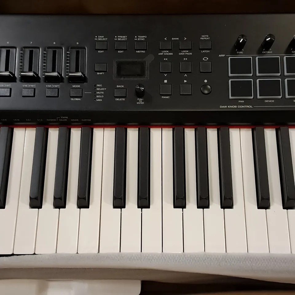 BOXED M-AUDIO HAMMER 88 PRO – USB MIDI KEYBOARD