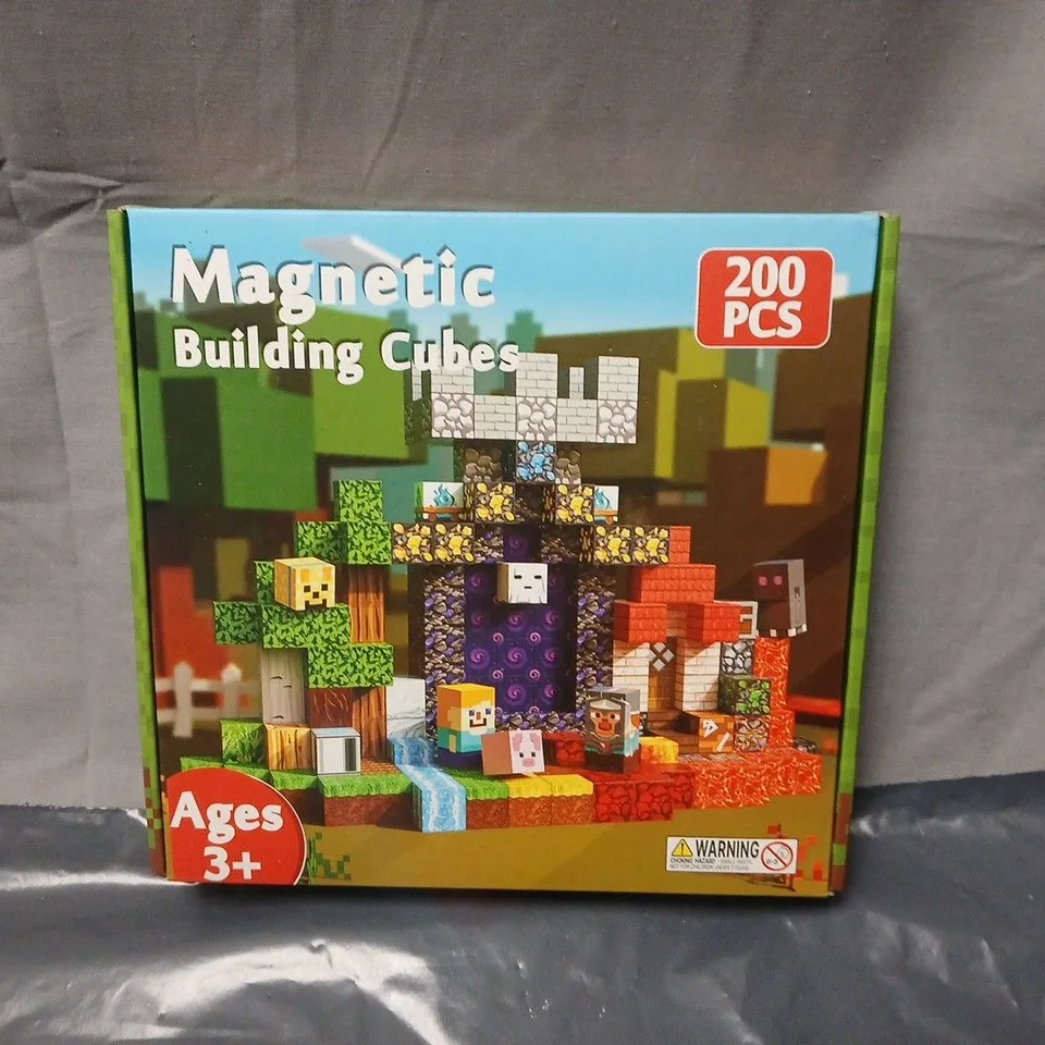 BOXED MAGNETIC BUILDING CUBES – 200 PIECES 