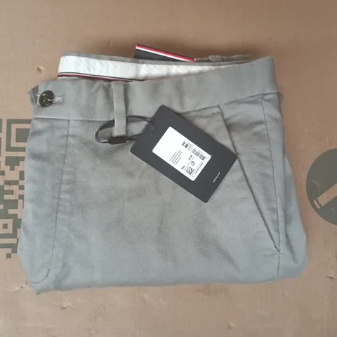 TOMMY HILFIGER DENTON CHINOS IN GREY SIZE 36/30