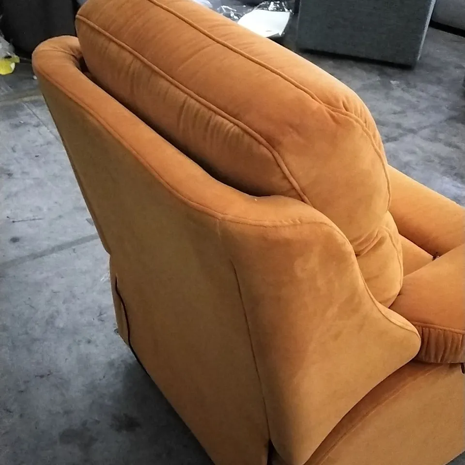 QUALITY BRITISH DESIGNED & MANUFACTURED G PLAN KINGSBURY POWER RECLINER ARMCHAIR COMBARRO OCHRE VELVET