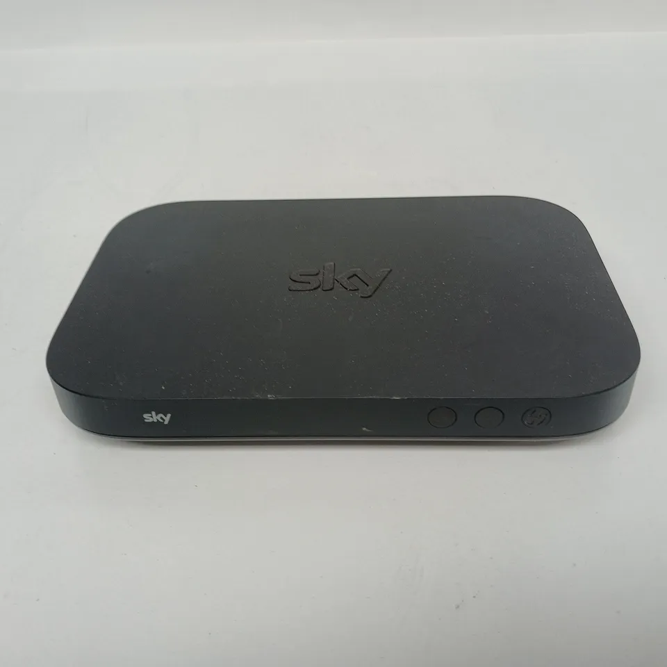 SKY EM150 Q MINI BOX