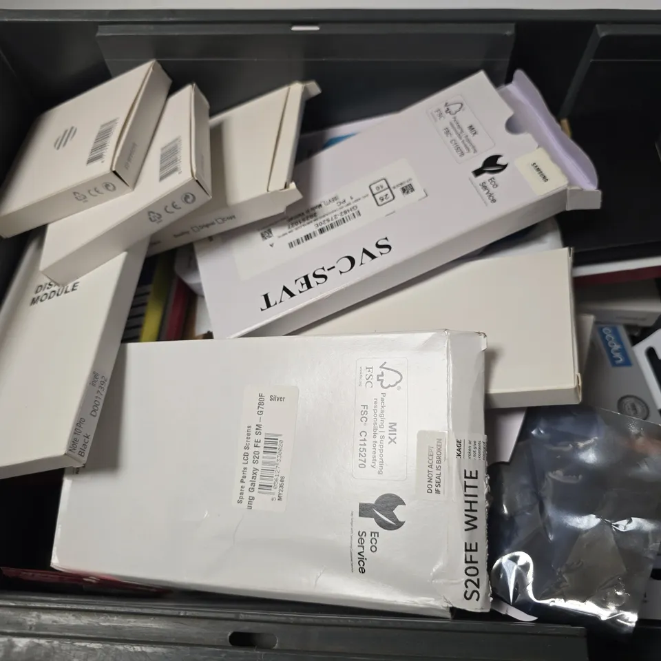 APPROXIMATELY 15 ASSORTED MOBILE PHONE ACCESSORIES TO INCLUDE SCREEN PROTECTORS, CASES AND CHARGE CABLES