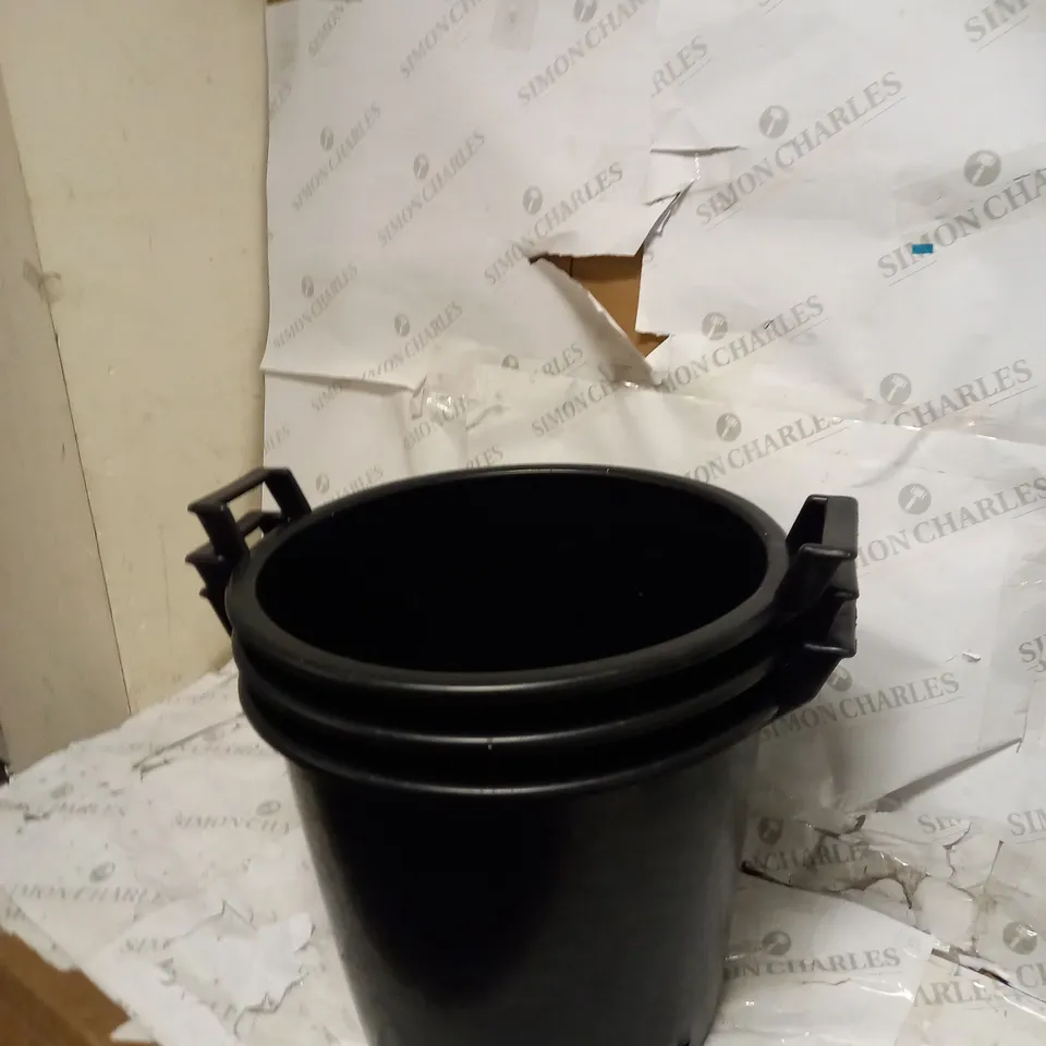 PACK OF 4 HEAVY DUTY 30L PLANTER POTS WITH HANDLES RRP £20