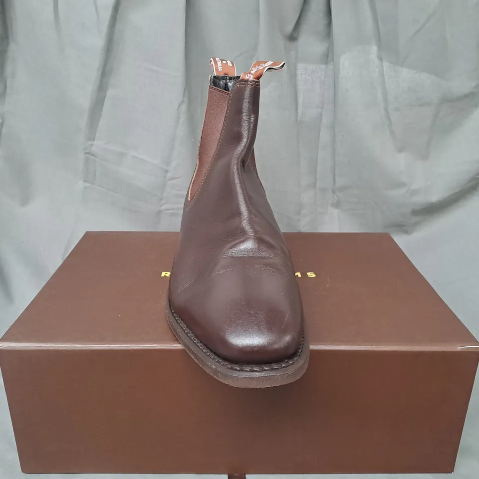 BOXED PAIR OF RM WILLIAMS COMFORT CRAFTSMAN SHOES IN CHESTNUT UK SIZE 8.5