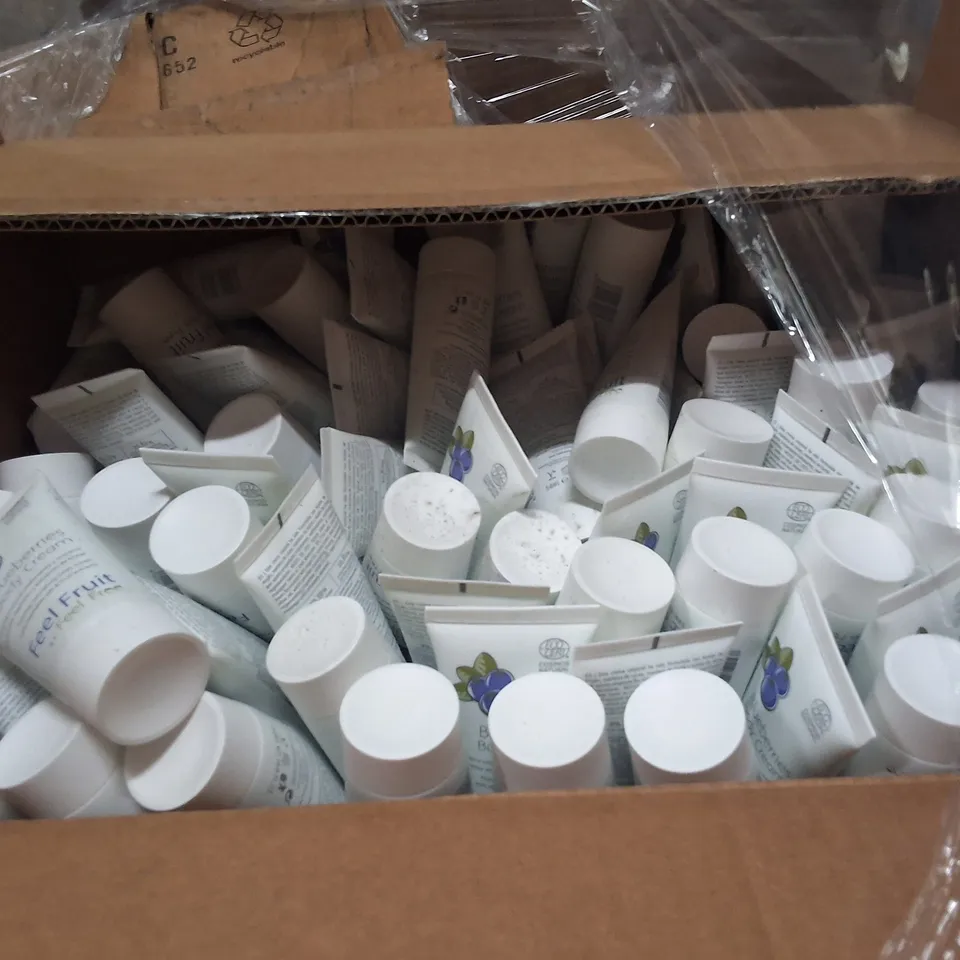PALLET CONTAINING BLUE BERRY BODY CREAM,EYE MASK APPROXIMATELY 3000
