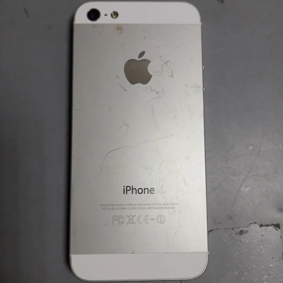 APPLE IPHONE 5 (32GB) / ND144LL/A WHITE MOBILE PHONE