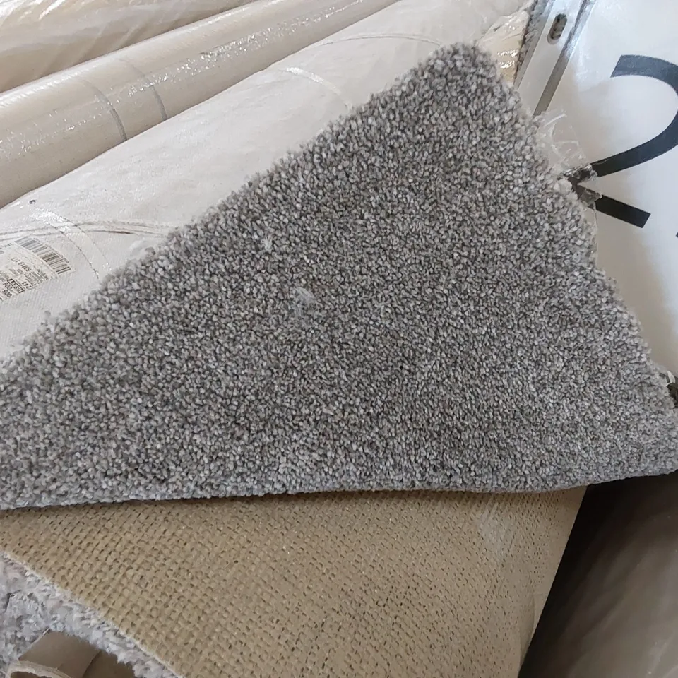 ROLL OF QUALITY PRIMO CHOICE ELITE LUNA STONE CARPET // SIZE: 4 X 6.2m