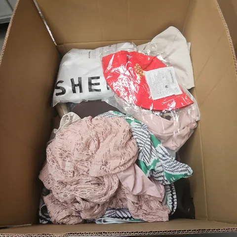 BOX OF APPROXIMATELY 15 ASSORTED CLOTHING ITEMS TO INCLUDE: NIKE PRO BOXERS 
