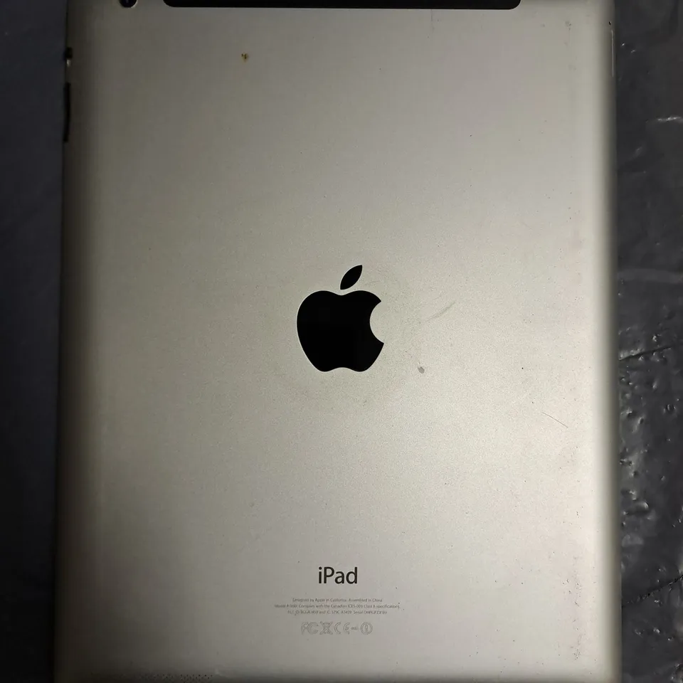 APPLE IPAD (4TH GEN)