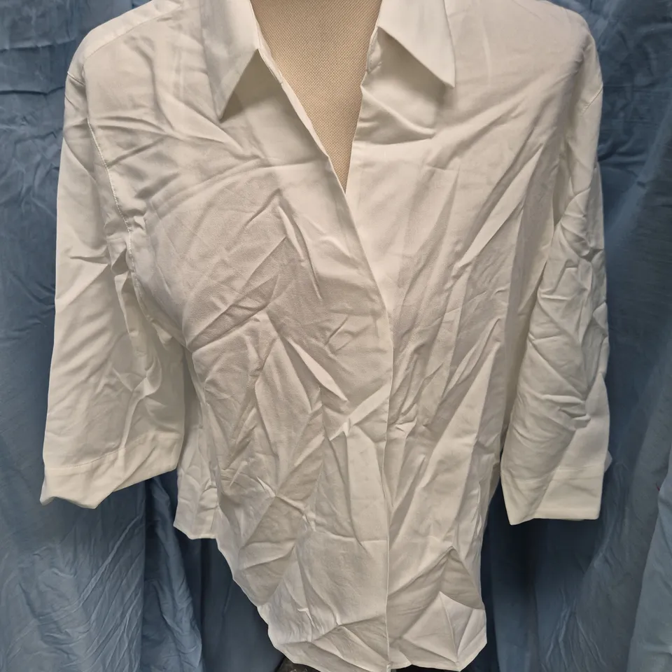 UNIQLO WOMEN’S WHITE BLOUSE – 3/4 SLEEVE, SIZE L