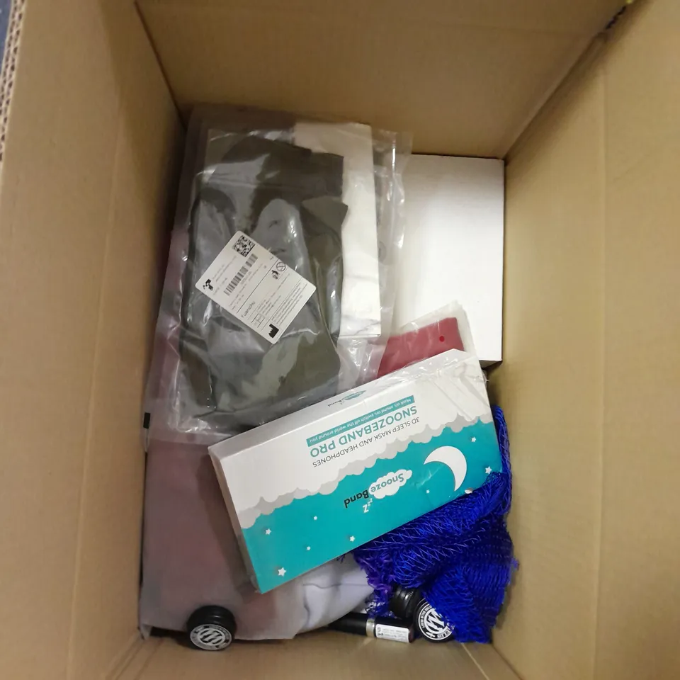 APPROXIMATELY 20 ASSORTED HEALTH & BEAUTY PRODUCTS TO INCLUDE NANO TECH HAIR BRUSH, BAMBOO PANTY LINERS AND ELECTRIC TEETH CLEANER