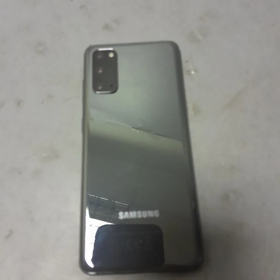 SAMSUNG GALAXY S20 GREY