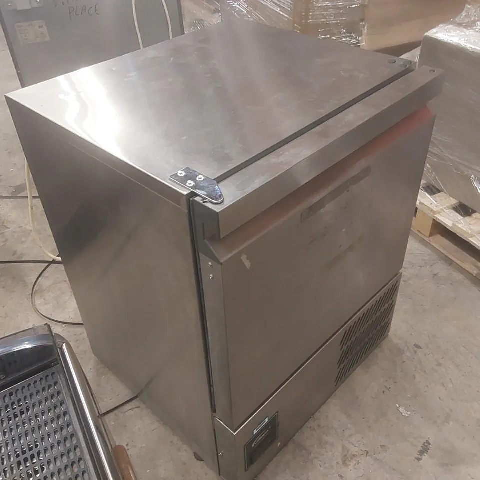 WILLIAMS HAZ5UCSA HC R3 COMMERCIAL UNDERCOUNTER REFRIGERATOR