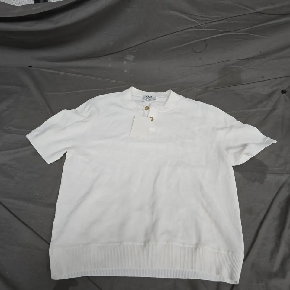 COS WHITE KNIT POLO SHIRT – SHORT SLEEVE, EUR L