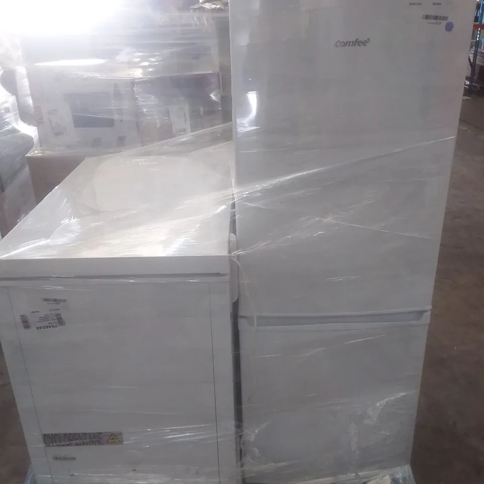 RUSSELL HOBBS RH198CF3003 198L CHEST FREEZER WHITE AND COMFEE FRIDGE FREEZER FREESTANDING 170L WHITE