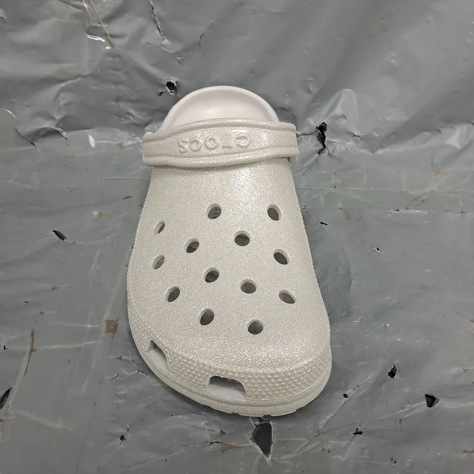 PAIR OF CROCS CLASSIC GLITTER CLOGS IN SILVER SIZE UK M8/W9