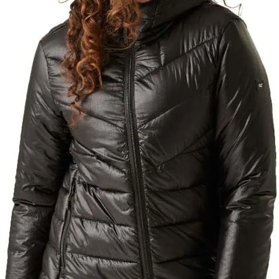 BRAND NEW REGATTA WOMEN’S HEATHERLY HOODED PUFFER IN BLACK - SIZE 12