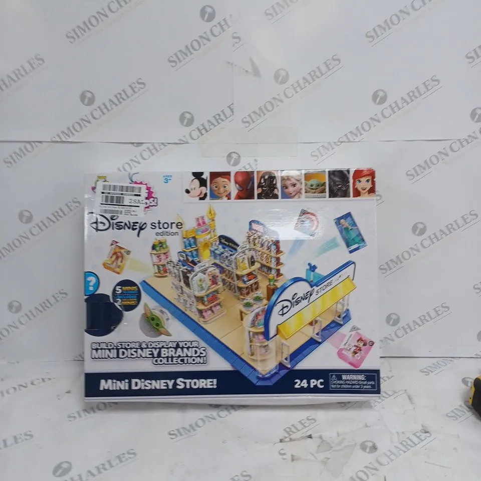 BOXED MINI DISNEY STORE PLAYSET  RRP £36.99