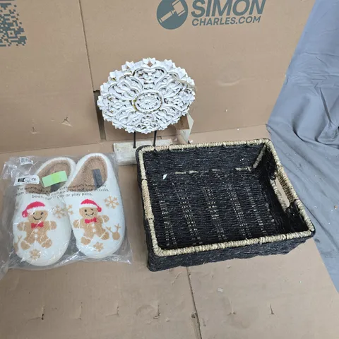 LARGE QUANTITY OF ASSORTED ITEMS TO INCLUDE WICKER BASKET, WOOD CARVING DECORATION, CHRISTMAS SLIPPERS, ETC - COLLECTION ONLY