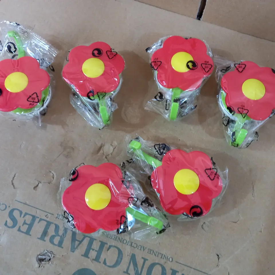 KOCHBLUME SET OF 6 LARGE FLOWER POWER SUCTION HOOKS