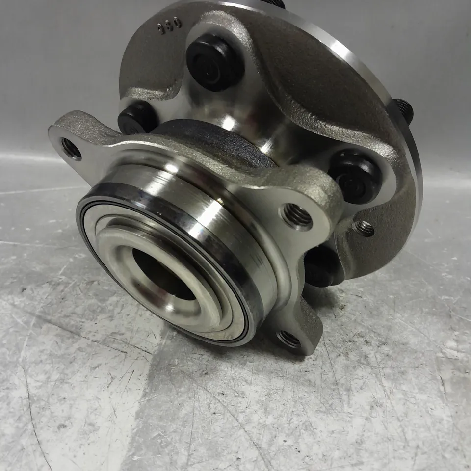 UNBRANDED WHEEL BEARING HUB - COLLECTION ONLY