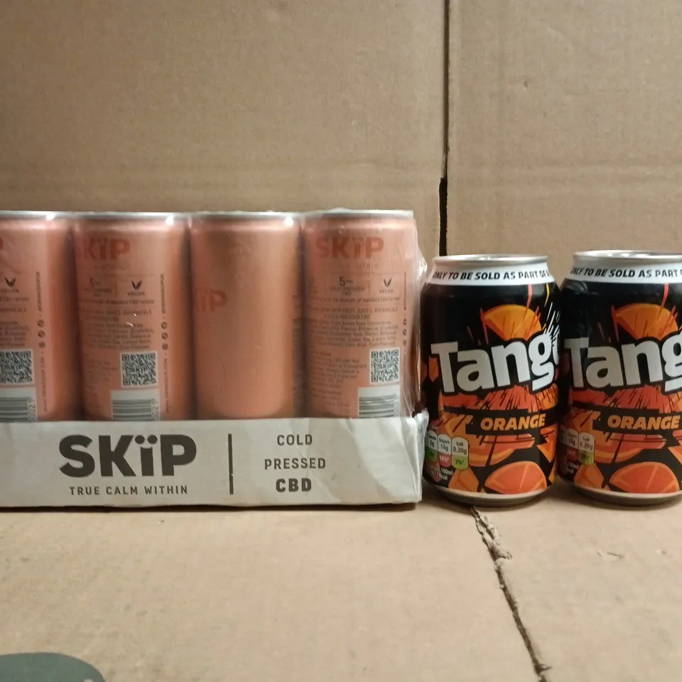 APPROXIMATELY 10 ASSORTED FOOD AND DRINK ITEMS TO INCLUDE SKIP MULTIPACK, AND TANGO, ETC