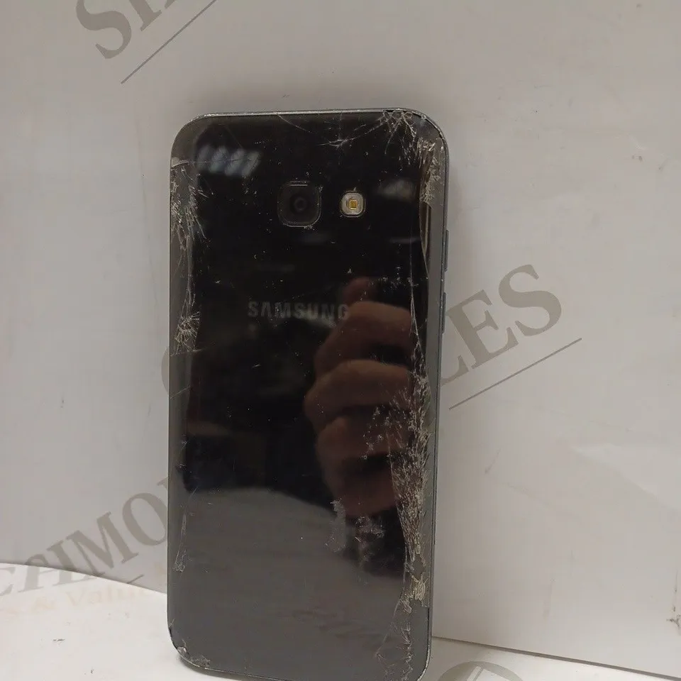 SAMSUNG GALAXY A5 MOBILE PHONE IN BLACK