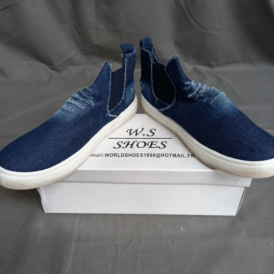 BOX OF 12 PAIRS OF WS SHOES SLIP ON SHOE IN BLUE DENIM - VARIOUS SIZES