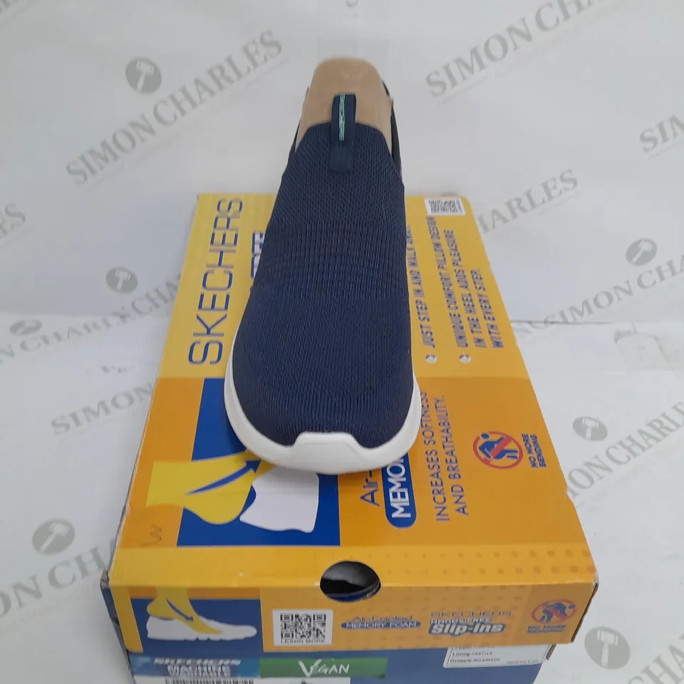 SKECHERS ULTRA FLEX 3.0 SMOOTH STEP SLIP-INS TRAINER SIZE 5