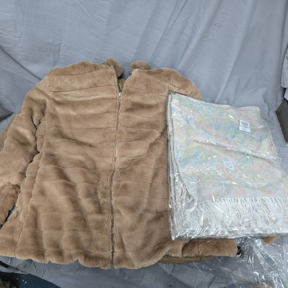 LARGE QUANTITY OF ASSORTED CLOTHING ITEMS IN VARIOUS SIZES, ETC - COLLECTION ONLY