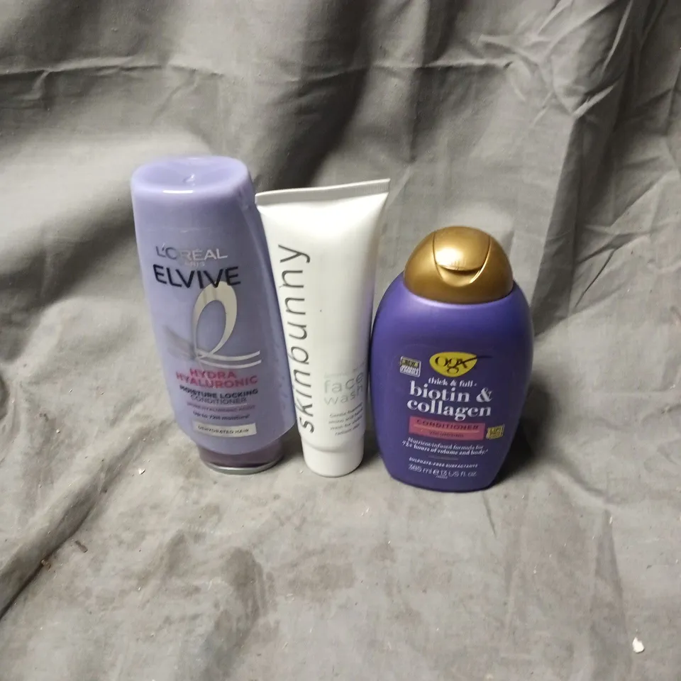 APPROXIMATELY 20 ASSORTED HEALTH AND BEAUTY ITEMS INCLUDING OGX BIOTIN AND COLLAGEN CONDITIONER/SKIN BUNNY FACE WASH/LOREAL ELVIVE CONDITIONER