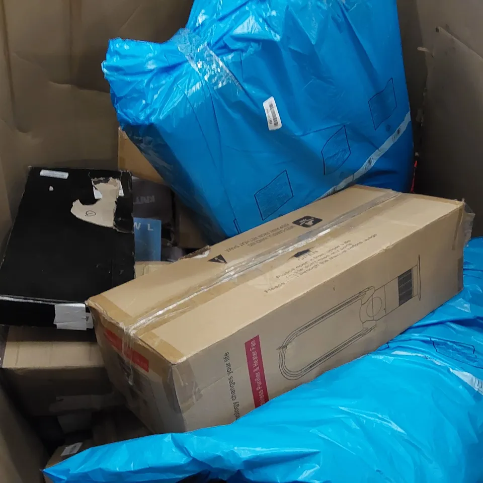 PALLET OF ASSORTED ITEMS INCLUDING: DEHUMIDIFIER, BLADELESS PURIFIER & HEATER, CHILDREN'S PLAY SET, KNITTING MACHINE, MONITOR STAND
