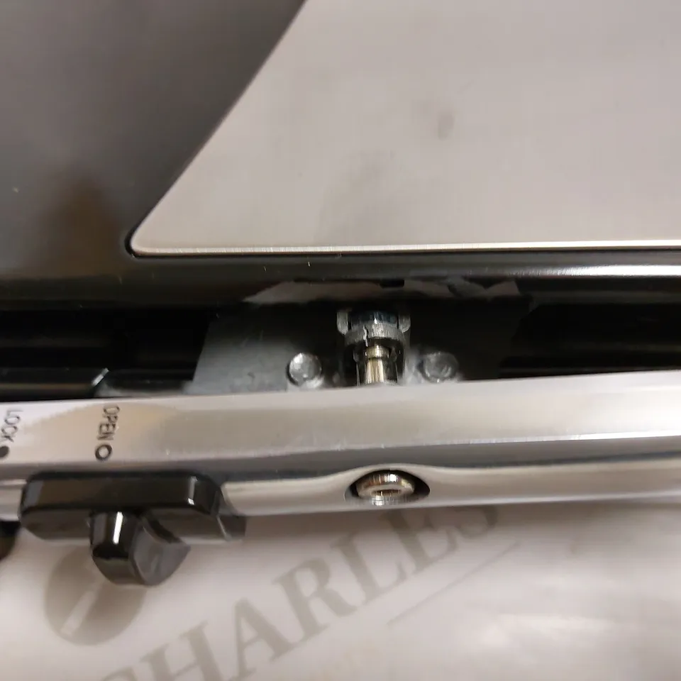 AIGOSTAR STAINLESS STEEL PANINI MAKER