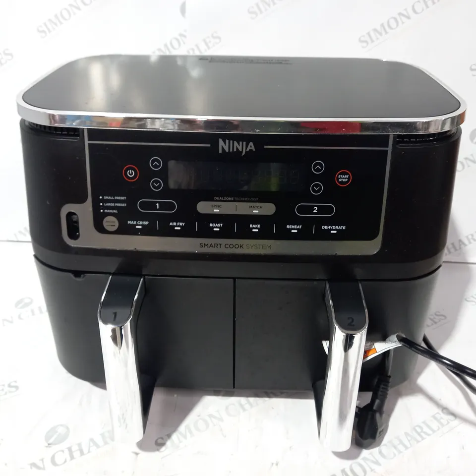 BOXED NINJA FOODI MAX 9.5L DUAL ZONE AIRFRYER AF451UK